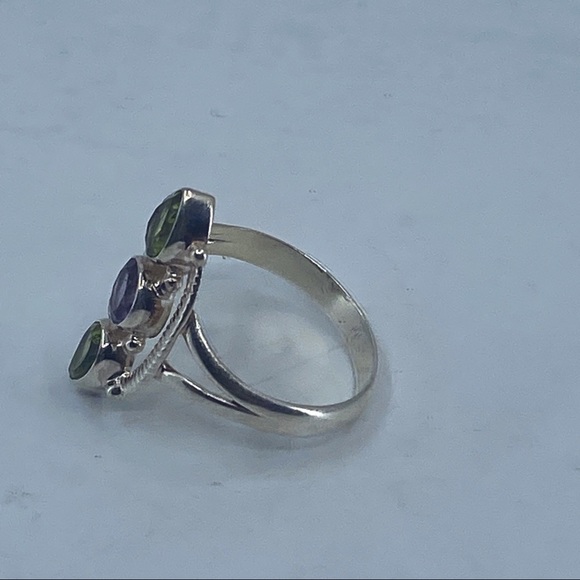 Sterling silver ring with Amethyst and Peridot - Picture 3 of 6